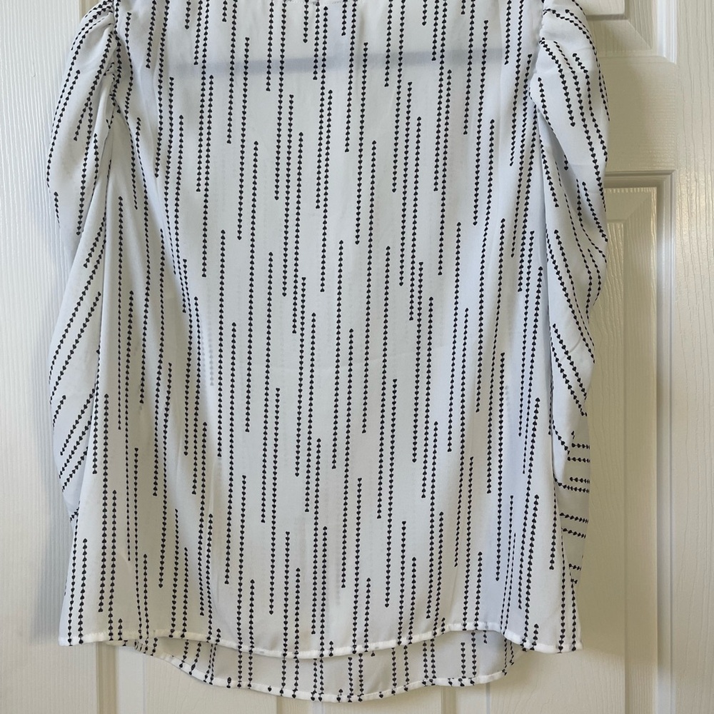 Cabi Devoted Pullover Blouse - M - Picture 6 of 6
